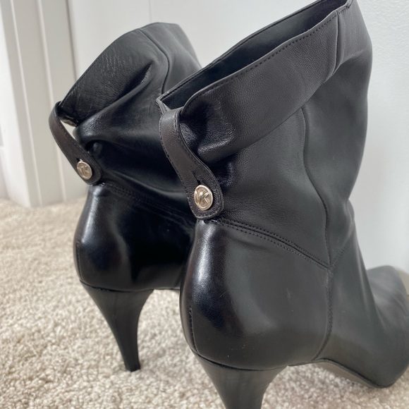 Michael Kors Boots - Picture 2 of 10
